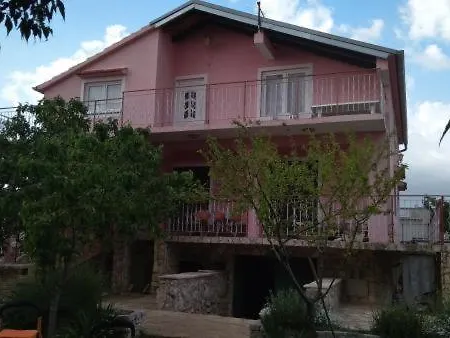 Rural Escape For Family And Friends Benkovac